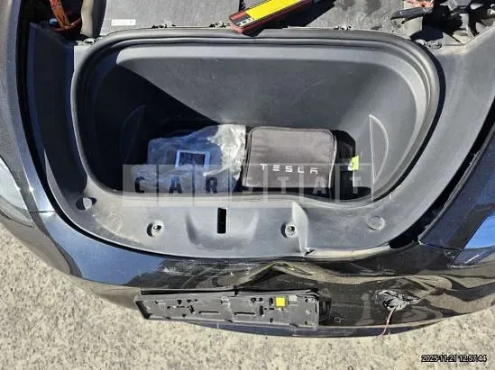 Photo 2 of 21: 2022 Tesla Model Y LongRange, VIN 7SAYGDEE4NF415585 — Korean insurance auction