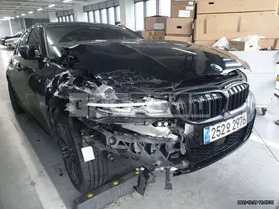 Photo 1 of 18: 2021 BMW 320i, VIN WBA5X5104MFK75741 — Korean insurance auction