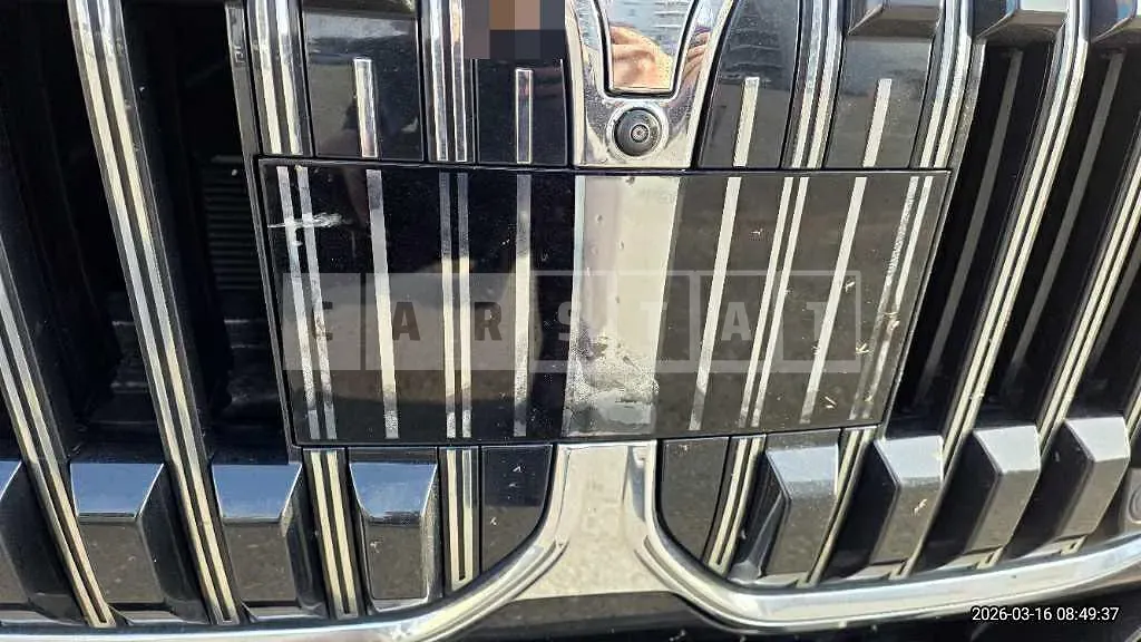 Photo 2 of 49: 2023 BMW 740d xDrive — Korean insurance auction