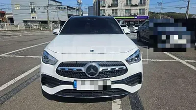 Photo 1 of 7: 2022 Mercedes-Benz GLA250 4Matic — Korean insurance auction