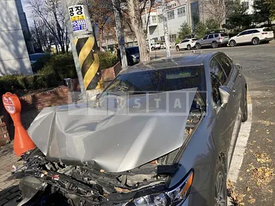 Photo 1 of 48: 2016 Lexus ES300h, VIN JTHBW1GG5H2141838 — Korean insurance auction