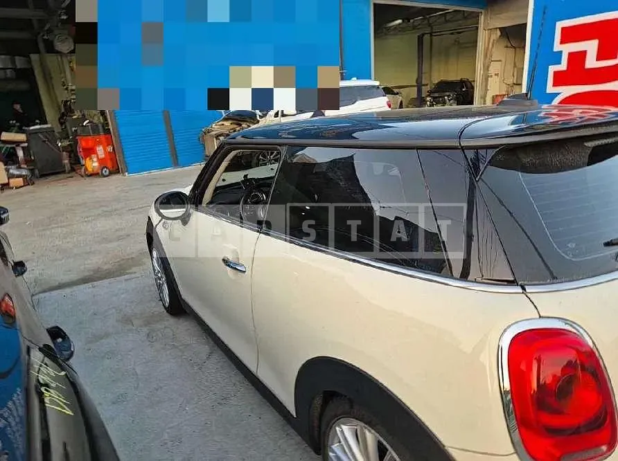 Photo 2 of 17: 2016 MINI Cooper S — Korean insurance auction