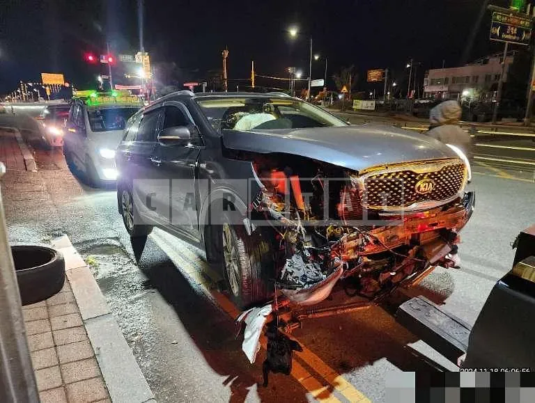 Photo 3 of 3: 2015 Kia Sorento — Korean insurance auction