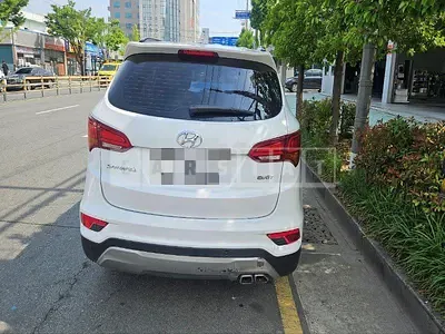 Photo 1 of 12: 2016 Hyundai Santa Fe DM — Korean insurance auction