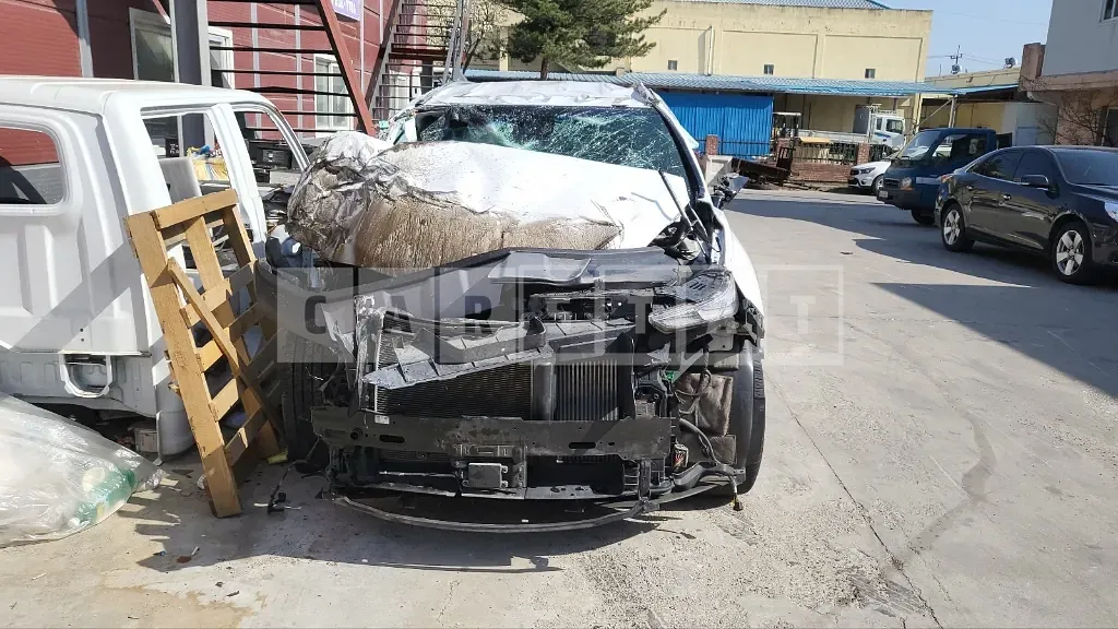 Photo 2 of 11: 2018 Hyundai Santa Fe 2.0, VIN KMHS381BBKU064020 — Korean insurance auction