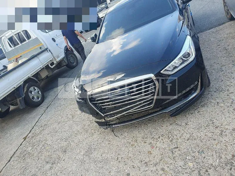 Photo 2 of 22: 2016 Genesis EQ900 3.3T — Korean insurance auction