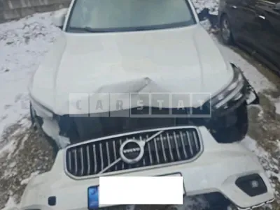 Photo 1 of 19: 2022 Volvo XC40 B4 AWD — Korean insurance auction