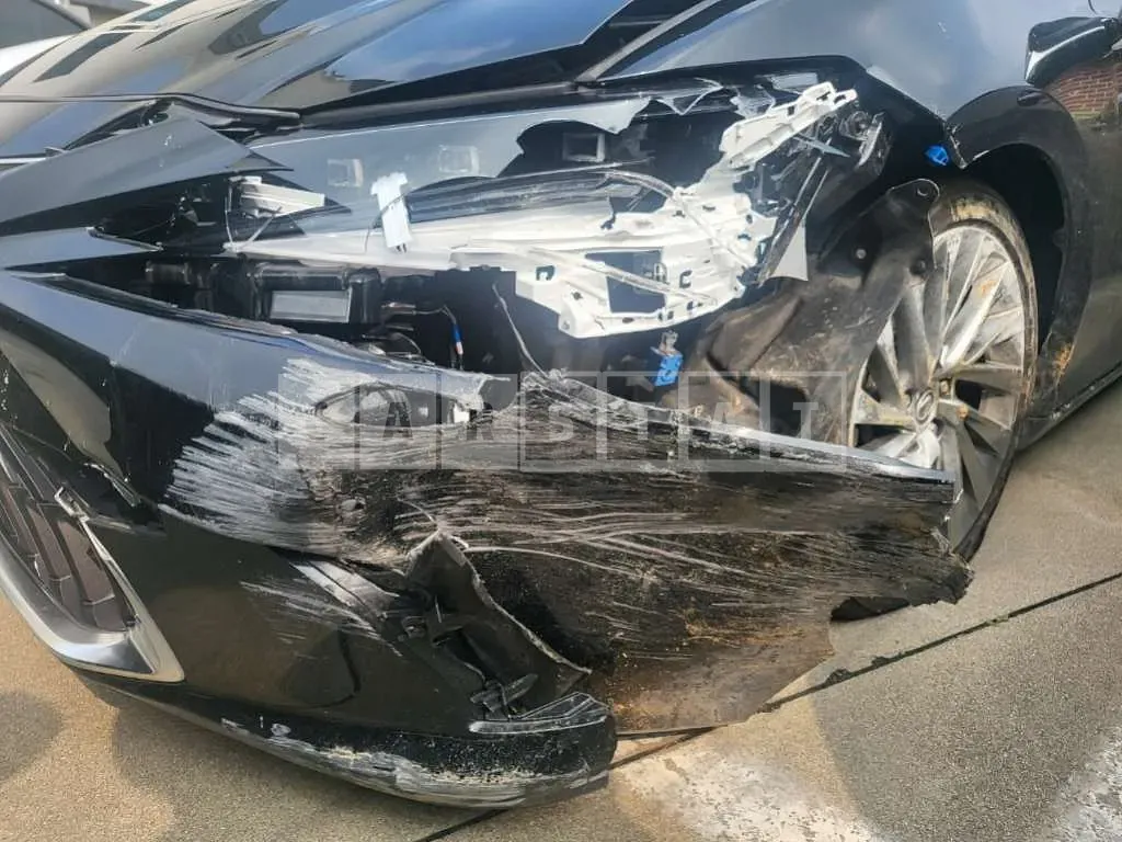 Photo 2 of 30: 2024 Lexus ES300h — Korean insurance auction