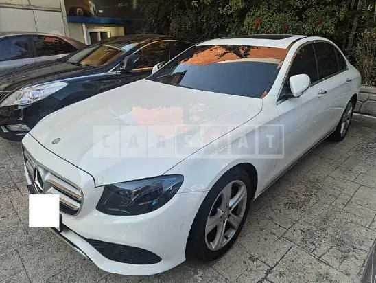 Photo 2 of 11: 2017 Mercedes-Benz E220d, VIN WDDZF0EB6HA171086 — Korean insurance auction