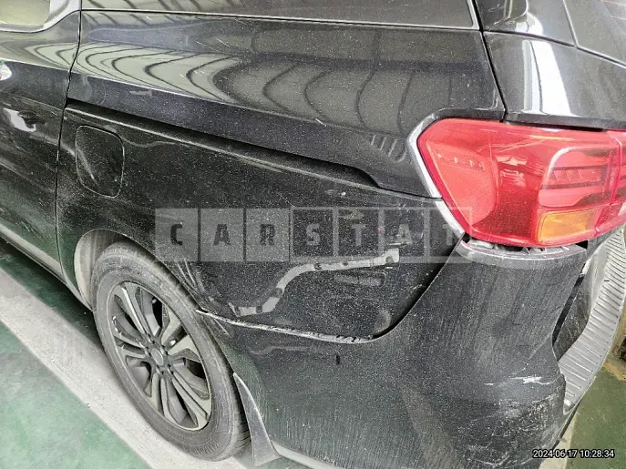 Photo 2 of 17: 2019 Kia Carnivals — Korean insurance auction