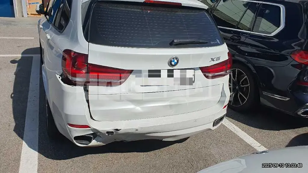 Photo 2 of 40: 2017 BMW X5 xDrive40d — Korean insurance auction