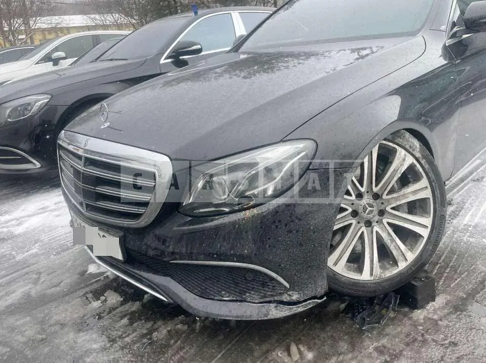 Photo 2 of 17: 2018 Mercedes-Benz E400 4Matic — Korean insurance auction