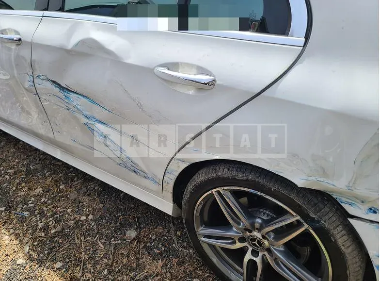 Photo 2 of 12: 2017 Mercedes-Benz E300 — Korean insurance auction
