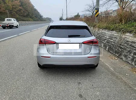 Photo 2 of 11: 2019 Mercedes-Benz A220, VIN WDD3F4EB6KJ106369 — Korean insurance auction