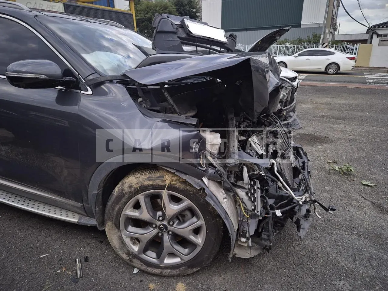 Photo 2 of 16: 2015 Kia Sorento, VIN KNAPH81ABFA062009 — Korean insurance auction