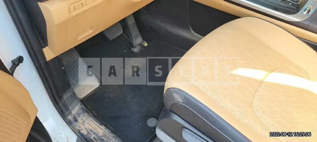 Photo 2 of 18: 2021 Kia Carnival, VIN KNANB81BBMS106877 — Korean insurance auction
