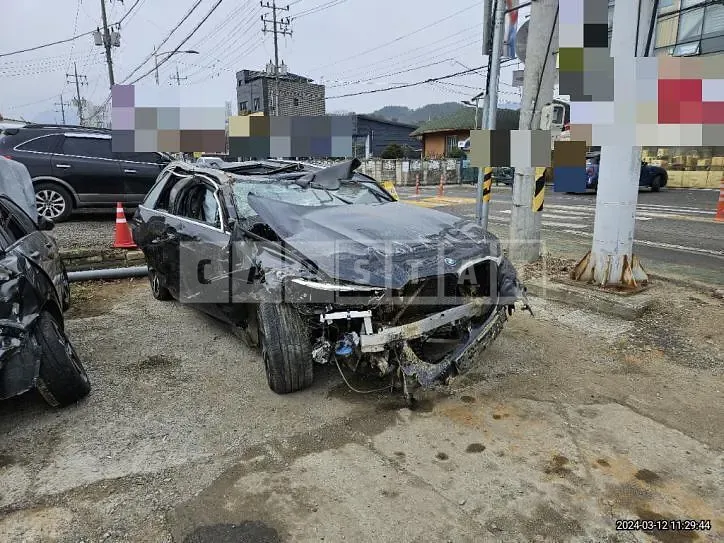 Photo 2 of 36: 2022 BMW X5 xDrive45e iPerformance — Korean insurance auction