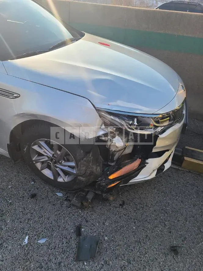 Photo 2 of 4: 2018 Kia K5 2.0(LPI), VIN KNAGU416BKA280842 — Korean insurance auction