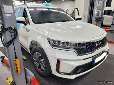 Photo 1 of 47: 2022 Kia Sorento, VIN KNARL81GBNA082822 — Korean insurance auction