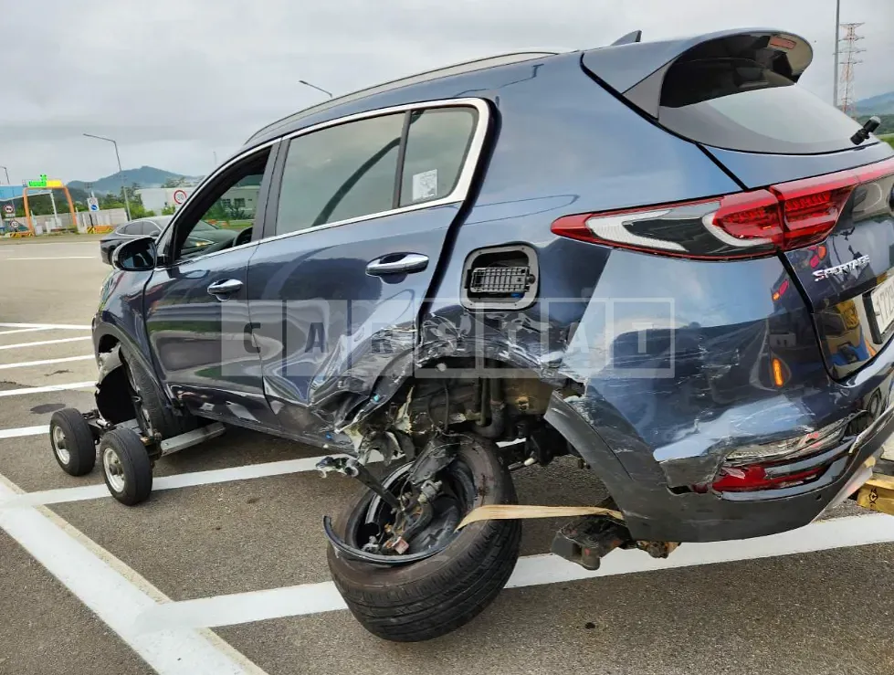 Photo 2 of 8: 2020 Kia Sportage — Korean insurance auction