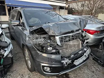 Photo 1 of 24: 2018 Kia Carnival Limousine — Korean insurance auction