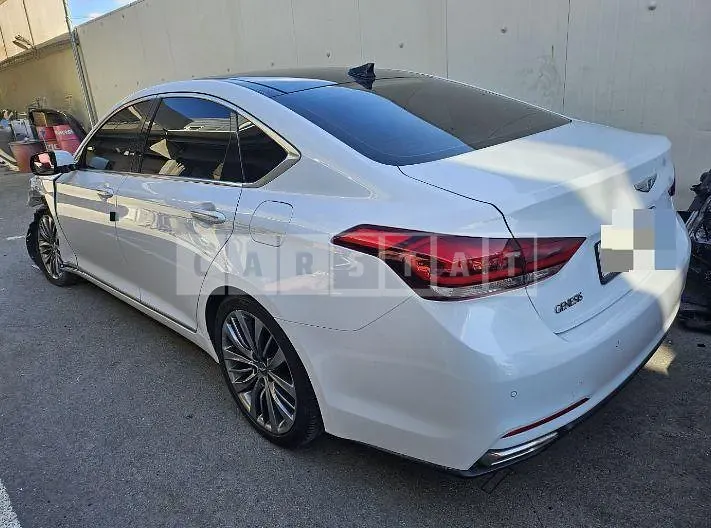 Photo 2 of 17: 2015 Genesis Dh, VIN KMHGM41DBGU101015 — Korean insurance auction