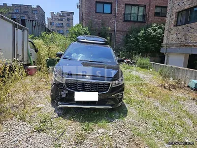 Photo 1 of 25: 2020 Kia Carnival — Korean insurance auction