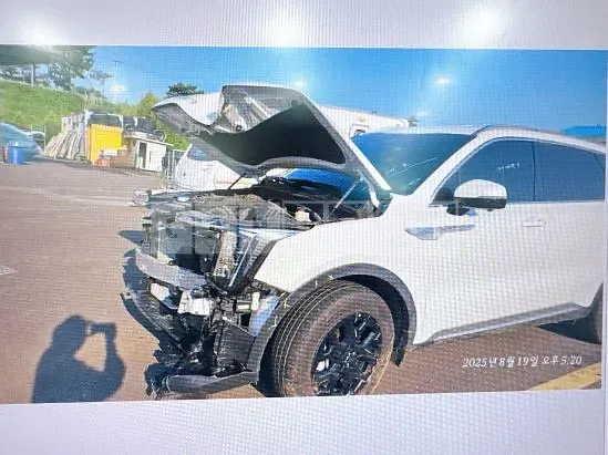 Photo 2 of 25: 2025 Kia Sorento — Korean insurance auction