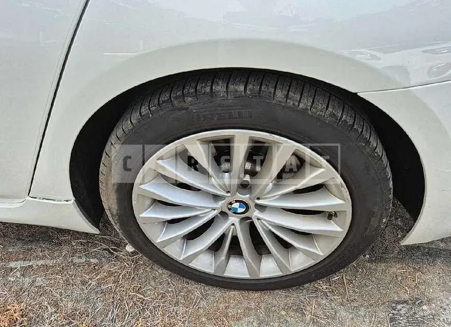 Photo 2 of 34: 2020 BMW 530e — Korean insurance auction
