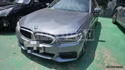 Photo 1 of 17: 2018 BMW 520d xDrive — Korean insurance auction