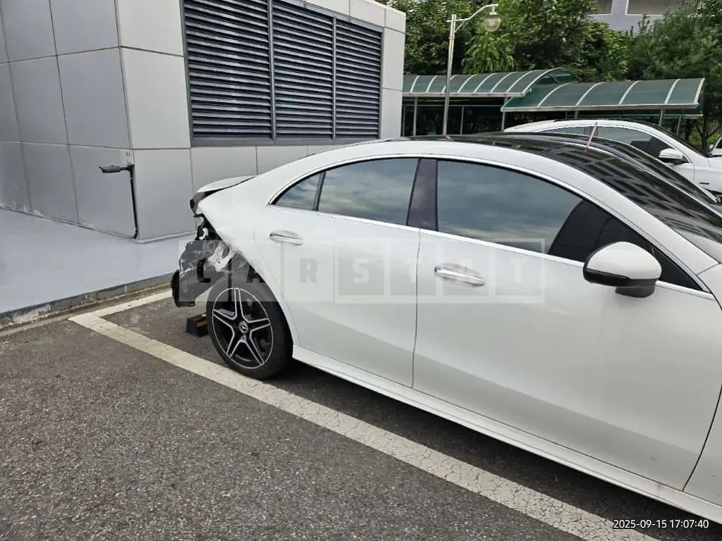 Photo 2 of 11: 2020 Mercedes-Benz CLA250 4Matic — Korean insurance auction