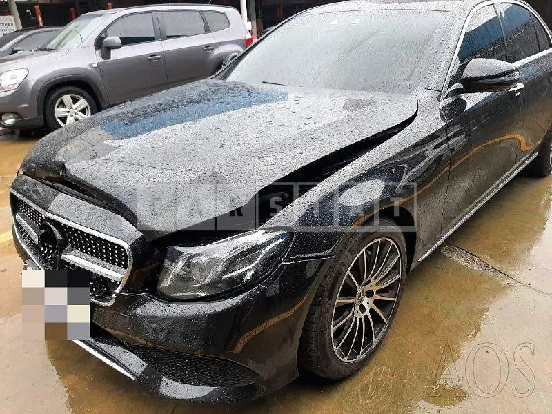 Photo 2 of 41: 2017 Mercedes-Benz E220 d Avantgarde (1,950 CC), VIN WDDZF0EB4HA027018 — Korean insurance auction