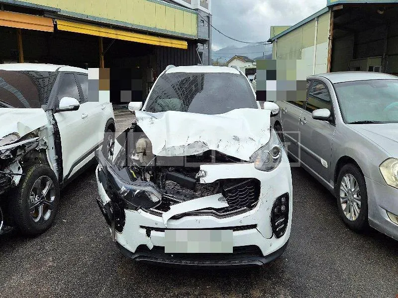 Photo 2 of 9: 2017 Kia Sportage 2.0 4WD — Korean insurance auction