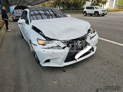 2016 Lexus IS200T