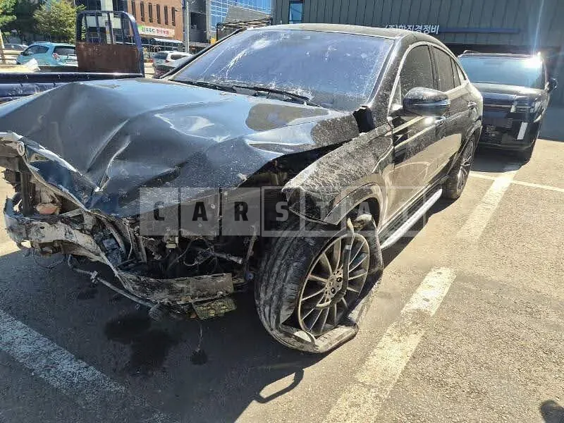 Photo 2 of 48: 2025 Mercedes-Benz GLE 450 4Matic Coupe, VIN W1NFD5KB3SB297744 — Korean insurance auction