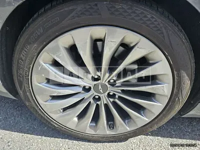 Photo 1 of 2: 2016 Genesis (parts) EQ900 Wheels — Korean insurance auction