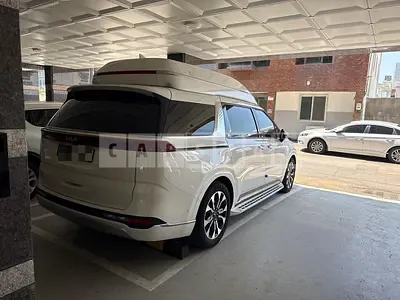 Photo 1 of 6: 2023 Kia Carnivals — Korean insurance auction