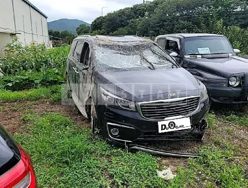 Photo 2 of 16: 2016 Kia Carnival Limousine, VIN KNAME81ABGS175758 — Korean insurance auction