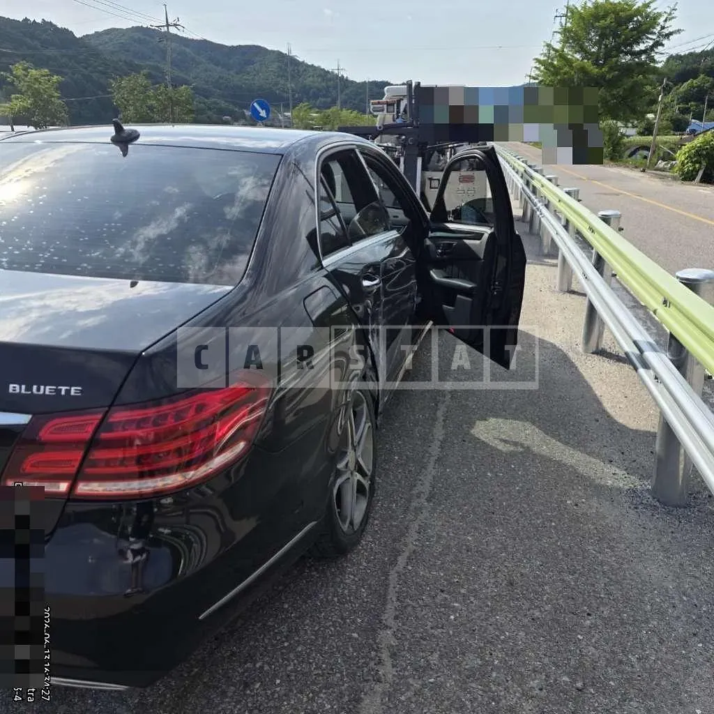 Photo 2 of 15: 2015 Mercedes-Benz E250 BlueTec 4Matic — Korean insurance auction