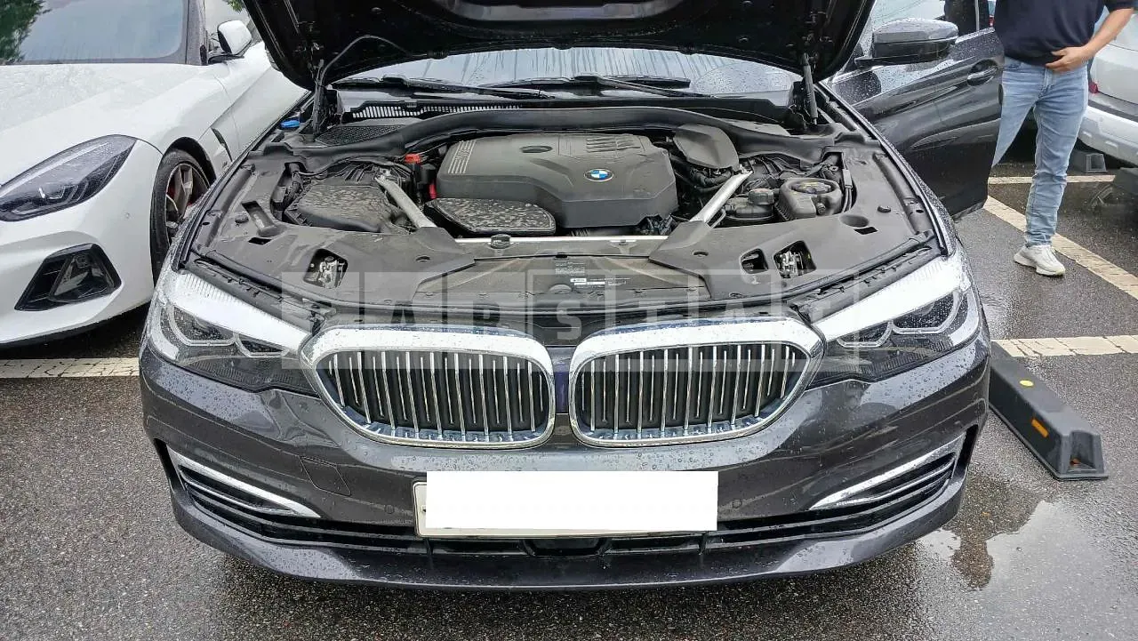 Photo 2 of 27: 2020 BMW 520i, VIN WBAJK9107LCD85450 — Korean insurance auction