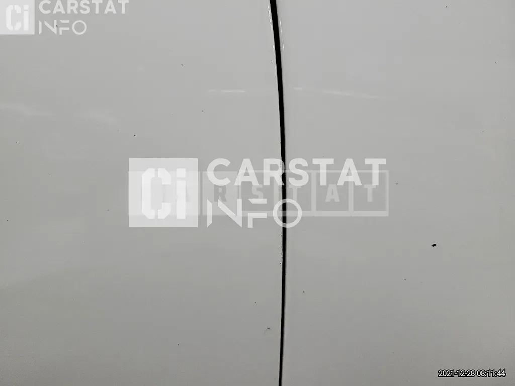 Photo 2 of 19: 2016 BMW 320d xDrive, VIN WBA8C9103GK651986 — Korean insurance auction