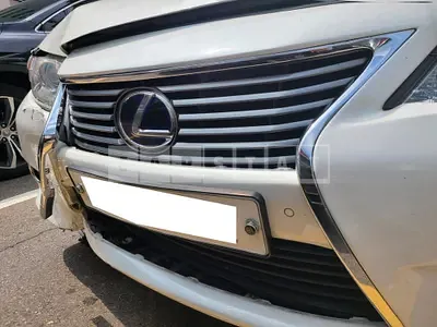Photo 1 of 5: 2015 Lexus ES300h, VIN JTHBW1GG4F2098980 — Korean insurance auction