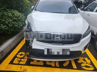 Photo 1 of 8: 2015 Kia Sorento 2.0 — Korean insurance auction