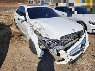 Photo 1 of 20: 2015 Mercedes-Benz Chimbenz E250 BlueTec 4Matic, VIN WDDHF9HB6GB201322 — Korean insurance auction