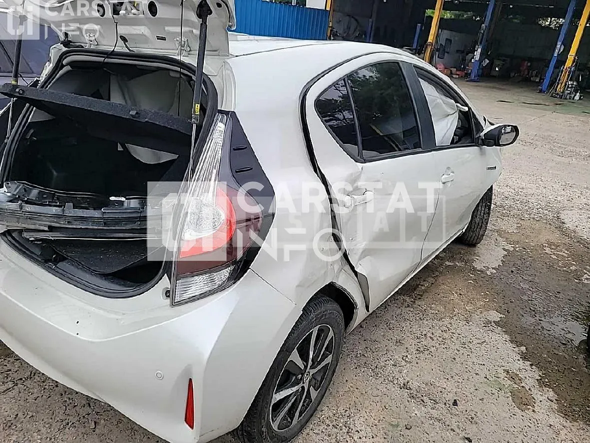 Photo 2 of 17: 2020 Toyota Prius C, VIN JTDKDTB37L1634491 — Korean insurance auction
