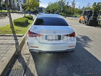 Photo 1 of 39: 2022 Mercedes-Benz C300 4Matic — Korean insurance auction
