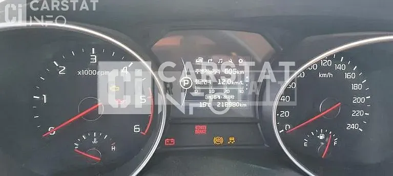 Photo 2 of 8: 2014 Kia Carnival 9 -Seater — Korean insurance auction
