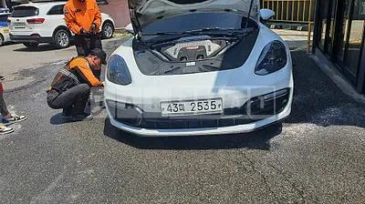Photo 1 of 4: 2019 Porsche Panamera GTS, VIN WP0AG2973KL139553 — Korean insurance auction