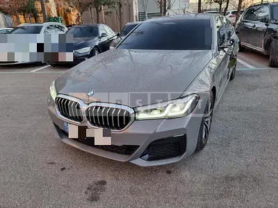 2021 BMW 520i