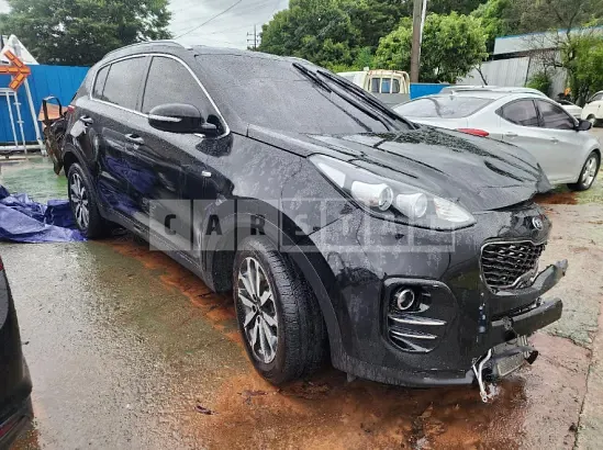 Photo 2 of 23: 2017 Kia Sportage — Korean insurance auction
